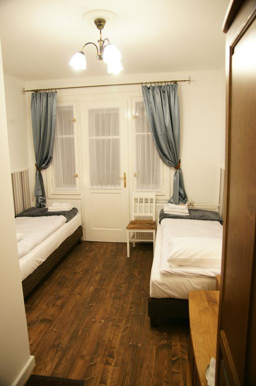 Willa Zwolakowka Bed and Breakfast Istebna Rum bild